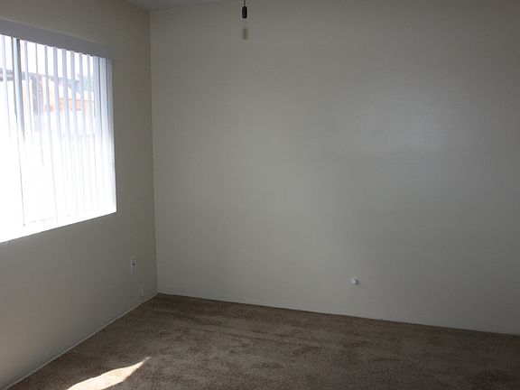 4th image of 346 12th St APT 3
