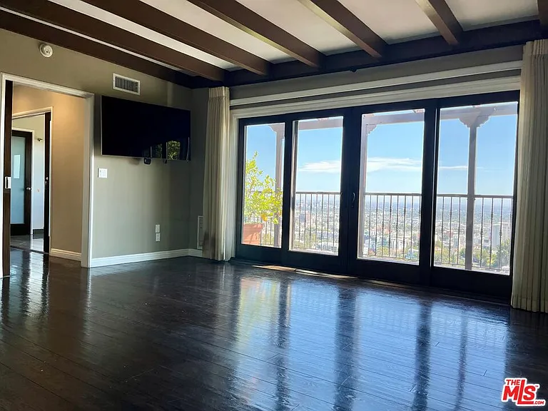 6910 Los Tilos Rd — Photo 31