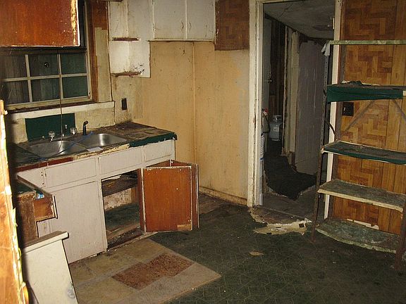 5th image of 250 Palm Beach Ave