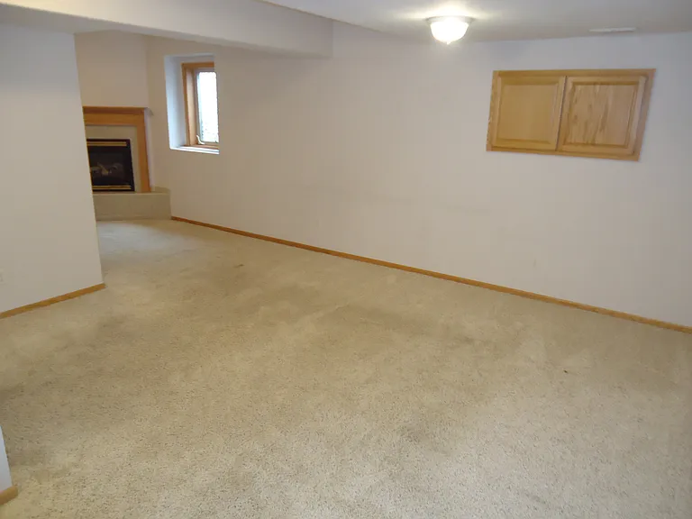 1650 Wellington Ln — Photo 10