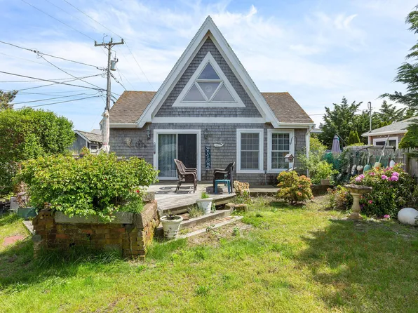 897 Commercial Street, Provincetown, MA 02657