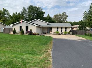 22526 S Bramble Hill Rd, Joliet, IL 60404