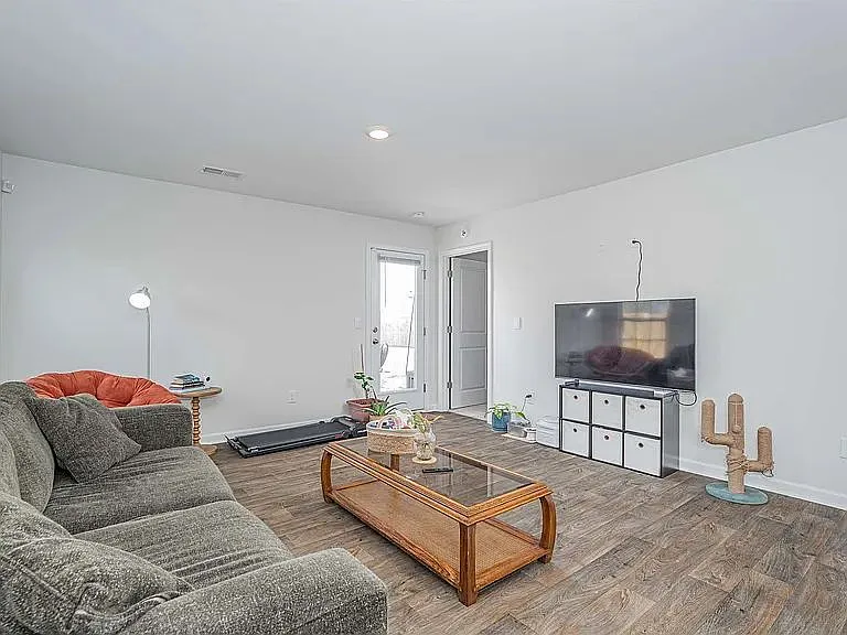 1843 Wildhorse Dr — Photo 13