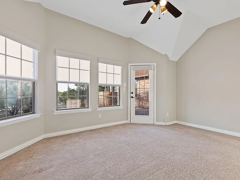 10229 Fire Ridge Dr — Photo 38