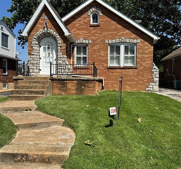 1st image of 2404 Hartland Ave