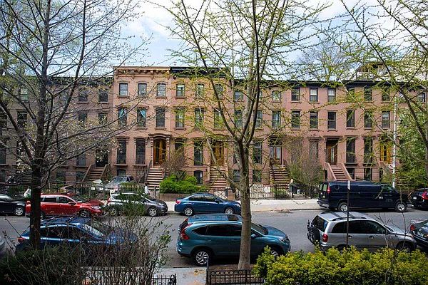 Rented by Compass | media 32