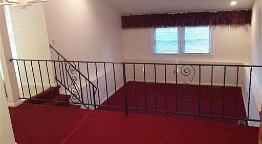 2nd image of 16 Canterbury Ct