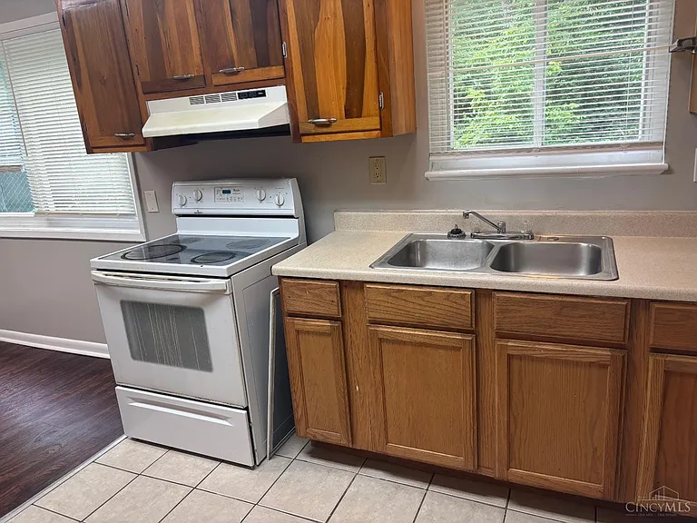 3313 Freddie Dr — Photo 3