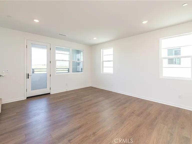 2472 E Stanley Paseo — Photo 10