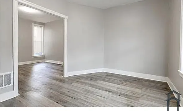 3 bed, $1,500 — Photo 3