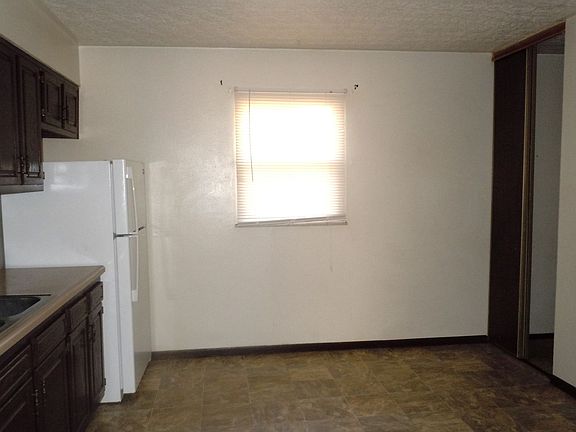 3rd image of 205 Anthony Dr APT B