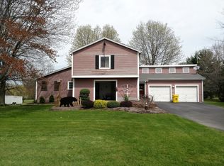 39954 Crestview Rd, Leetonia, OH 44431