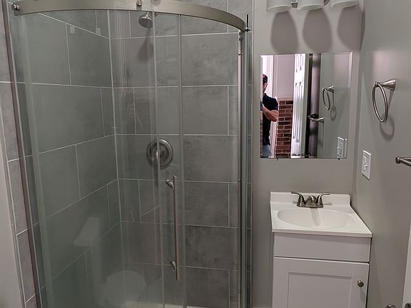 3rd image of 848 S 2nd St APT 2