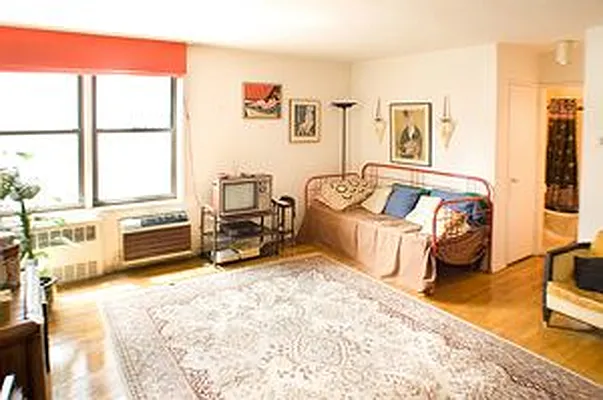 Sold by Douglas Elliman | media 17