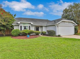 318 Prindle Dr E, Jacksonville, FL 32225