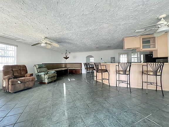 3rd image of 222 N Squirrel Ave