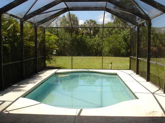 3rd image of 9272 Estero River Cir