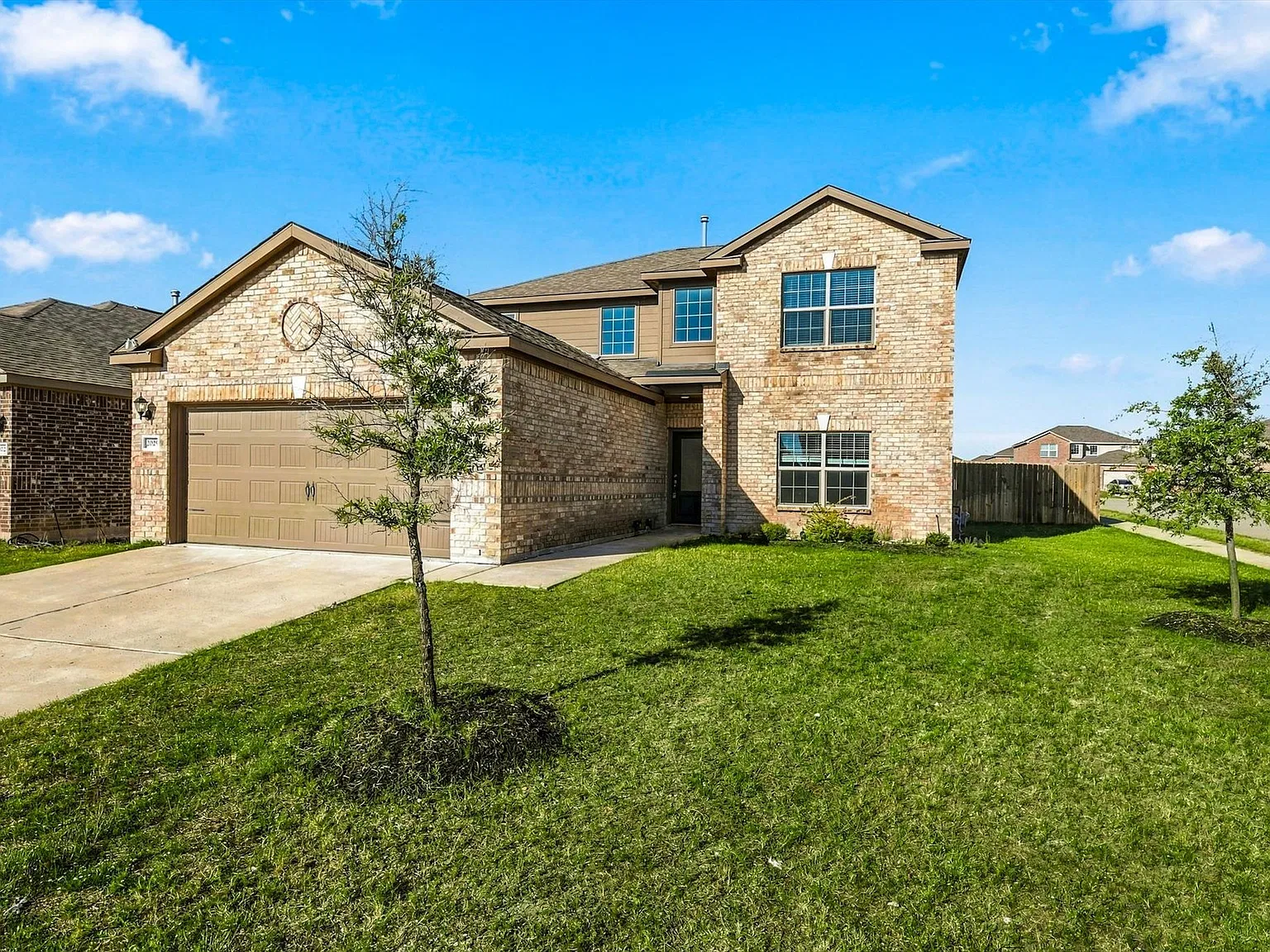 4 bed, 2577 sqft, $2,295 — Photo 2