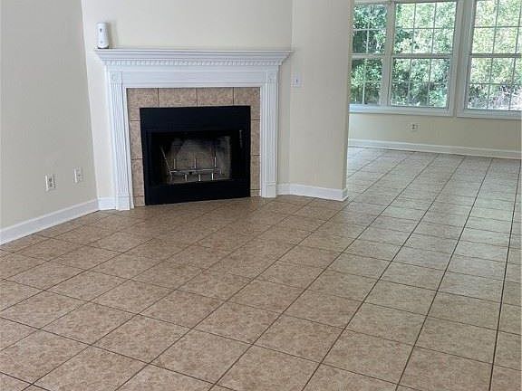 4th image of 34 Heron Ct