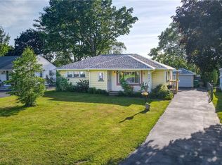 105 Vinedale Ave, Rochester, NY 14622