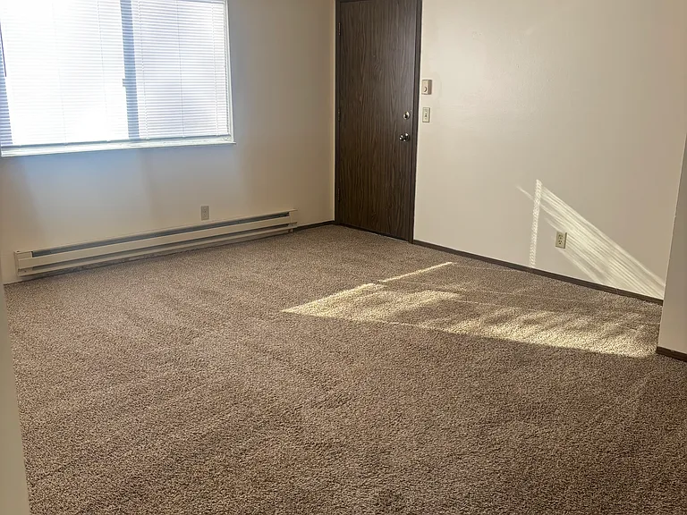 123 Parkview Cir #6 — Photo 6