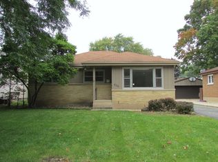 836 Countryside Hwy, Mundelein, IL