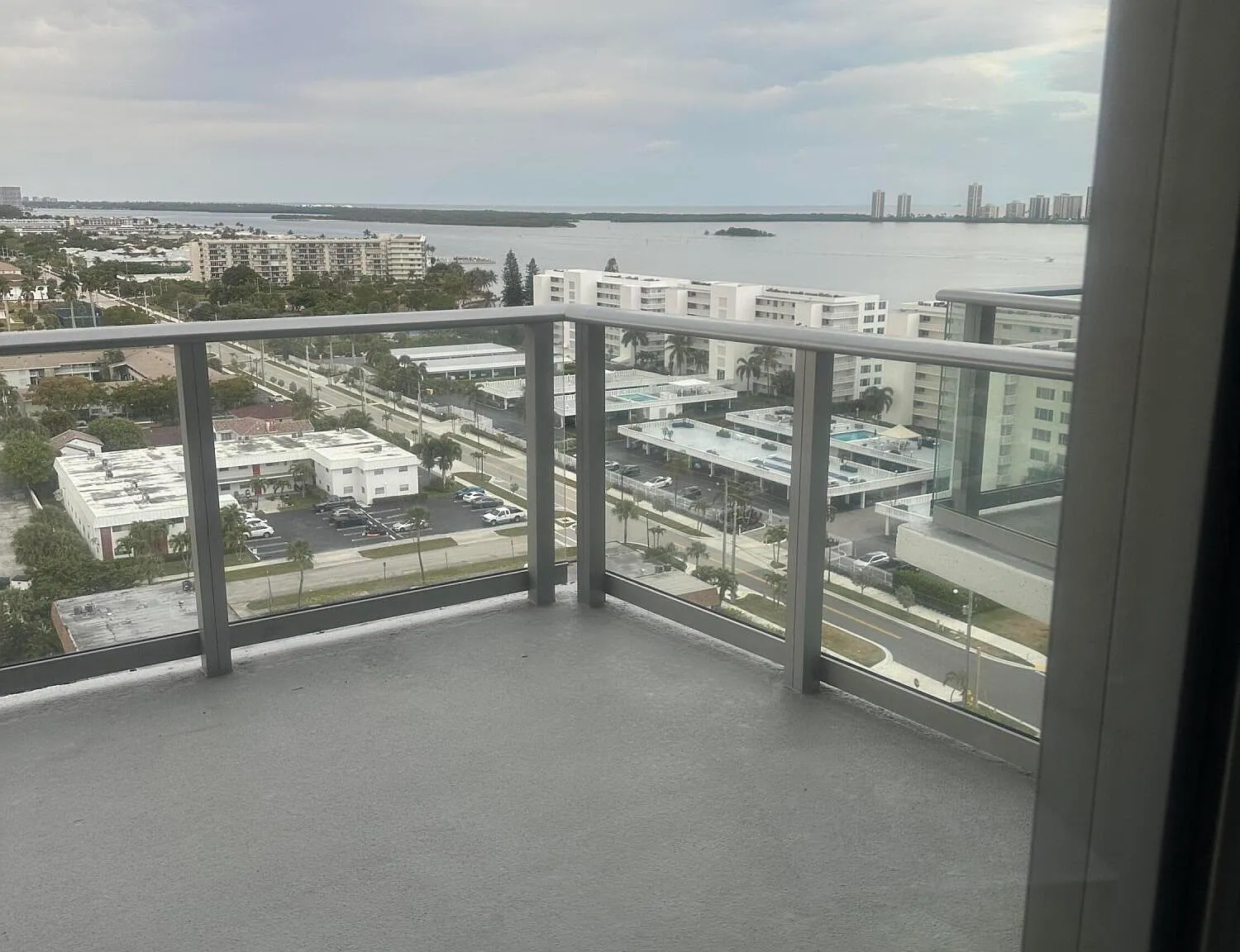 2 bed, 2.5 bath, 1533 sqft, $7,900 — Photo 3