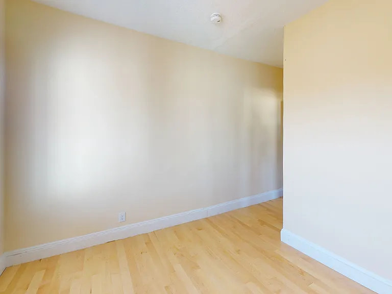 243 Belmont St #3R — Photo 7