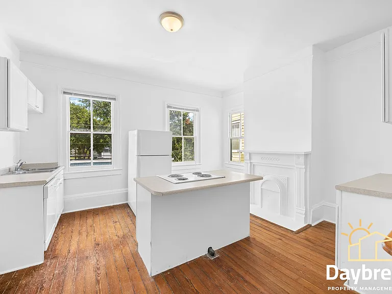 112 E Anderson St — Photo 22