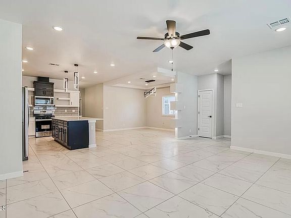 5th image of 8937 Mount Rushmore Ln