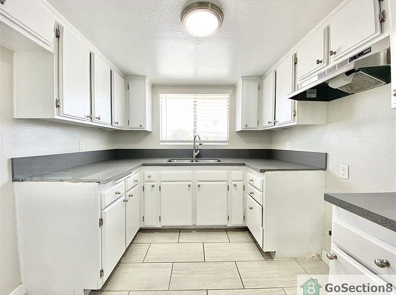 1st image of 11308 S Figueroa St APT I