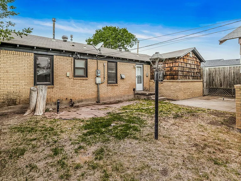 3609 S Travis St — Photo 16
