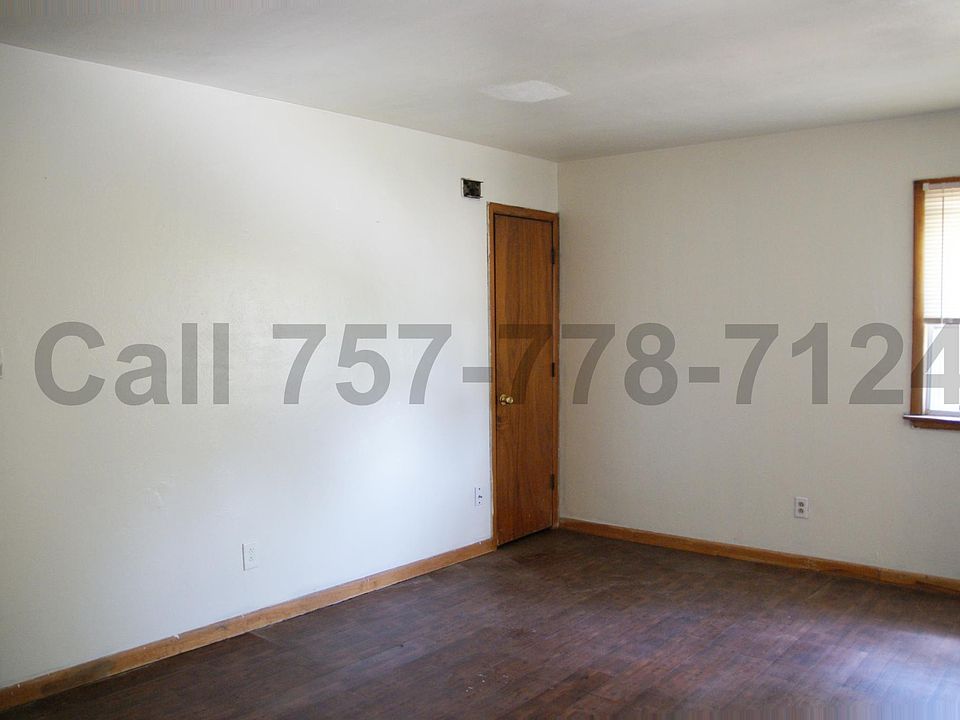 Hardwood Livingroom
