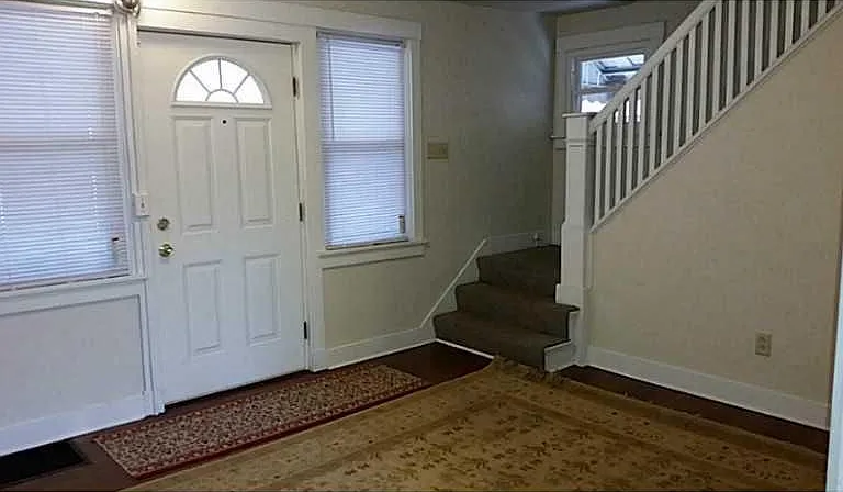 Entrance and Living room