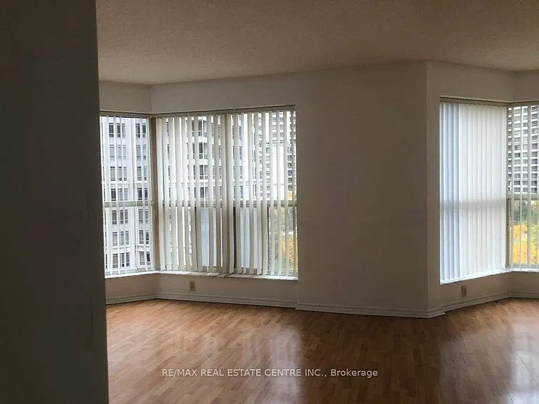 335 Webb Dr #804 — Photo 8