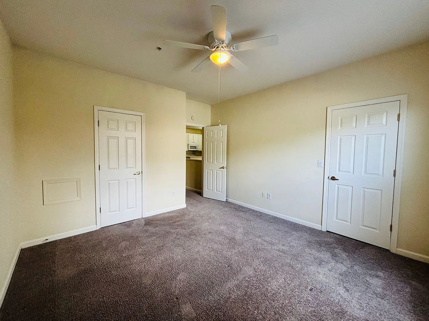 3 Bedroom, 2 Bath Condo — Photo 4
