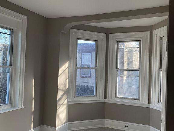 5th image of 2439 N 19th St Floor 2