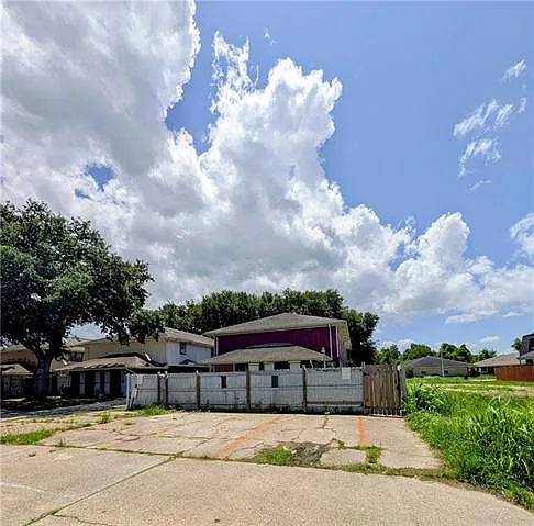 10921 Roger Dr #B — Photo 20