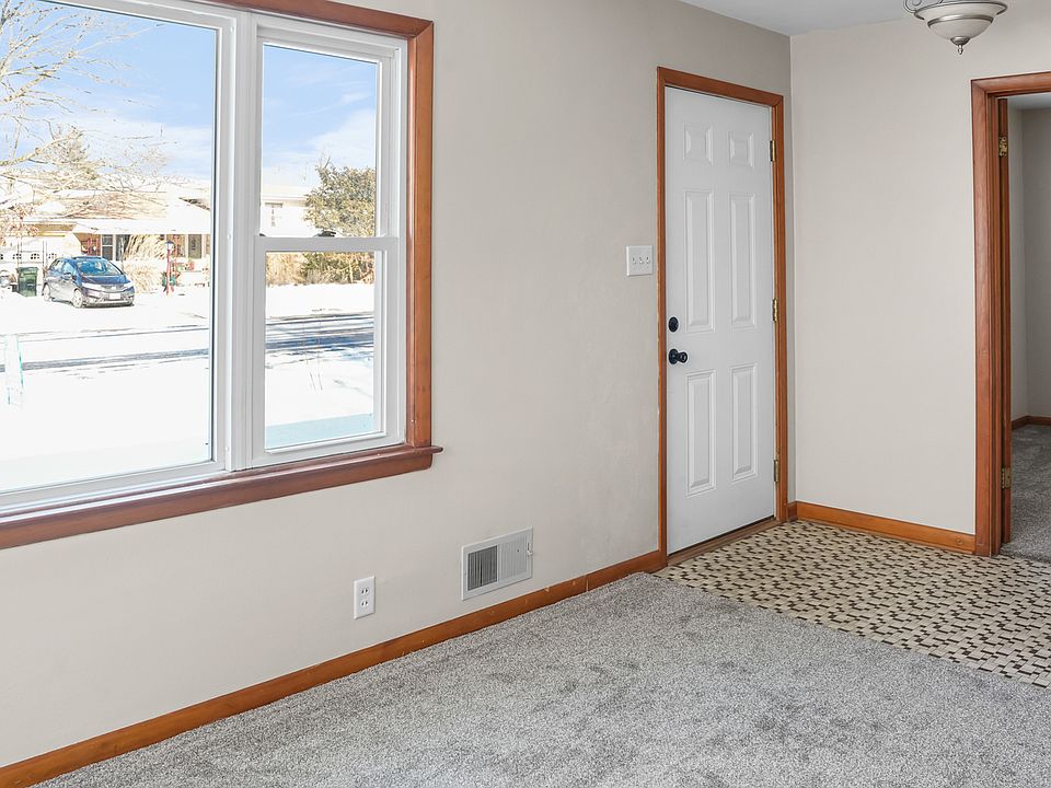 2nd image of 1307 Fairlawn Dr