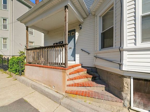 3rd image of 99 Hazard St