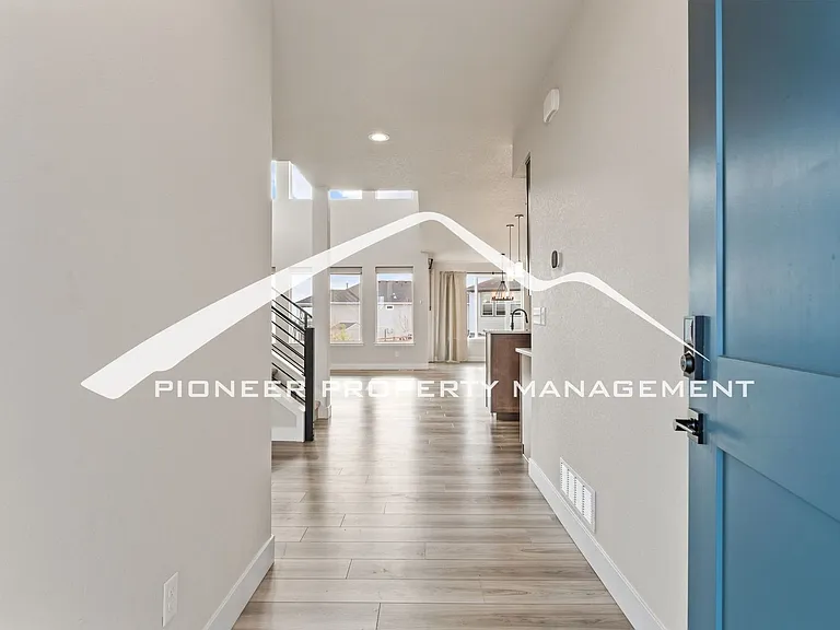 9304 Bugaboo Dr — Photo 2