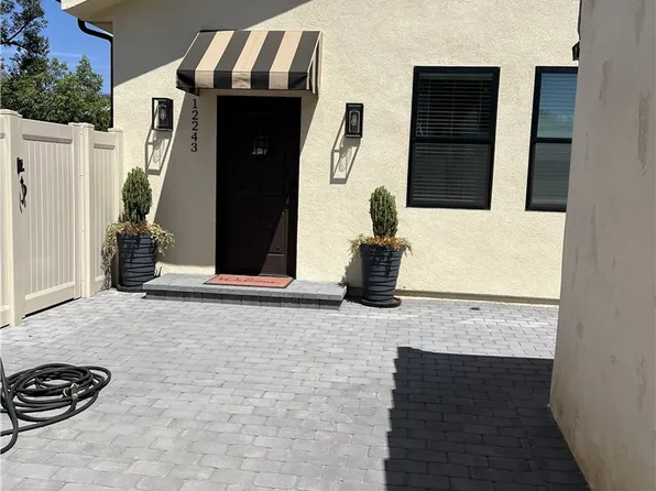 12243 Califa St, Valley Village, CA 91607