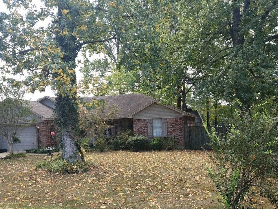 2nd image of 43 Ledrick Cir