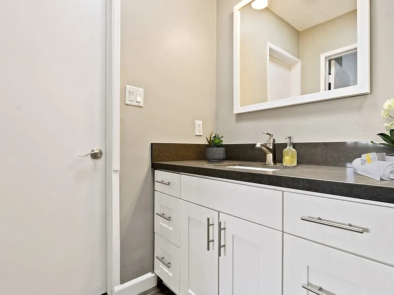 Sepulveda West Apartments — Photo 58