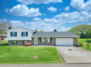309 S Bradfield Dr, Saint Marys, WV