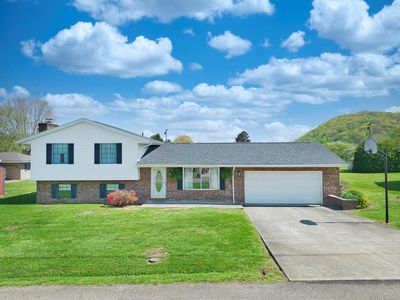 309 South Bradfield Drive, Saint Marys, WV, 26170