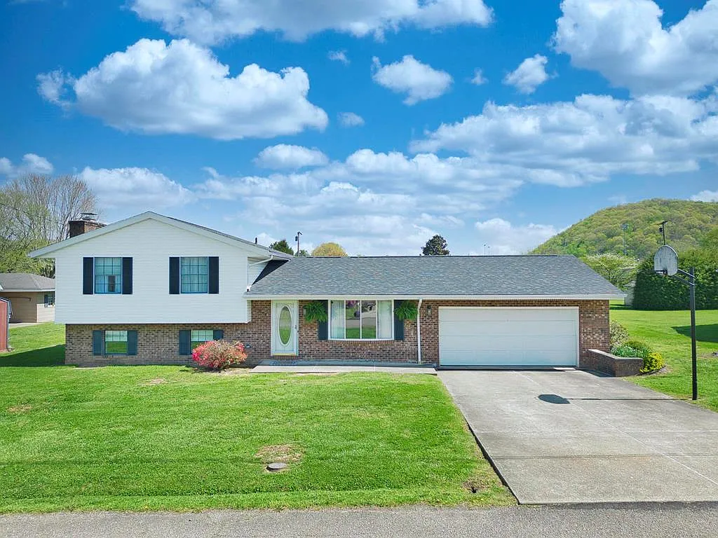 309 South Bradfield Drive photo 1