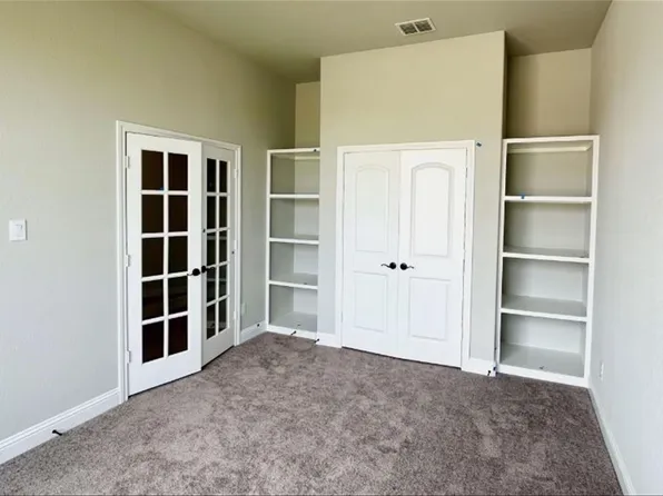 1802 Golden Meadow Ct, Cleburne, TX 76033