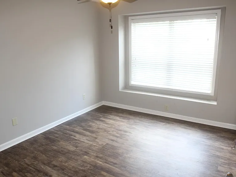 436 Skyview Ln — Photo 15