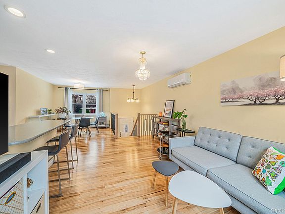 4th image of 1663 Claas Avenue